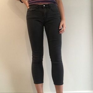 FOREVER 21 BLACK JEANS